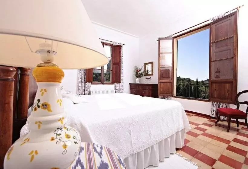 هتل Agroturisme Finca Sa Maniga