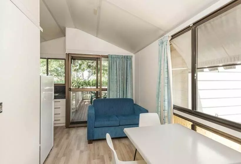 Отель Nrma Woodgate Beach Holiday Park