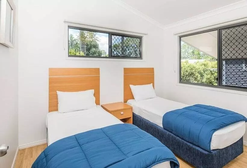 Отель Nrma Woodgate Beach Holiday Park