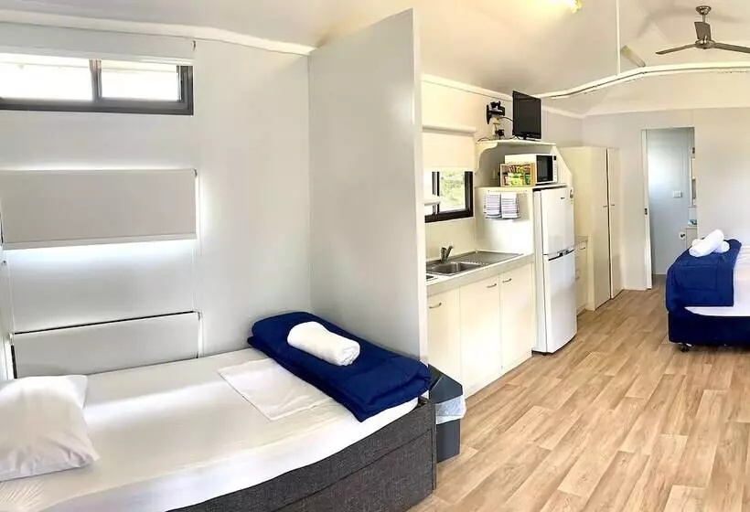 Отель Nrma Woodgate Beach Holiday Park