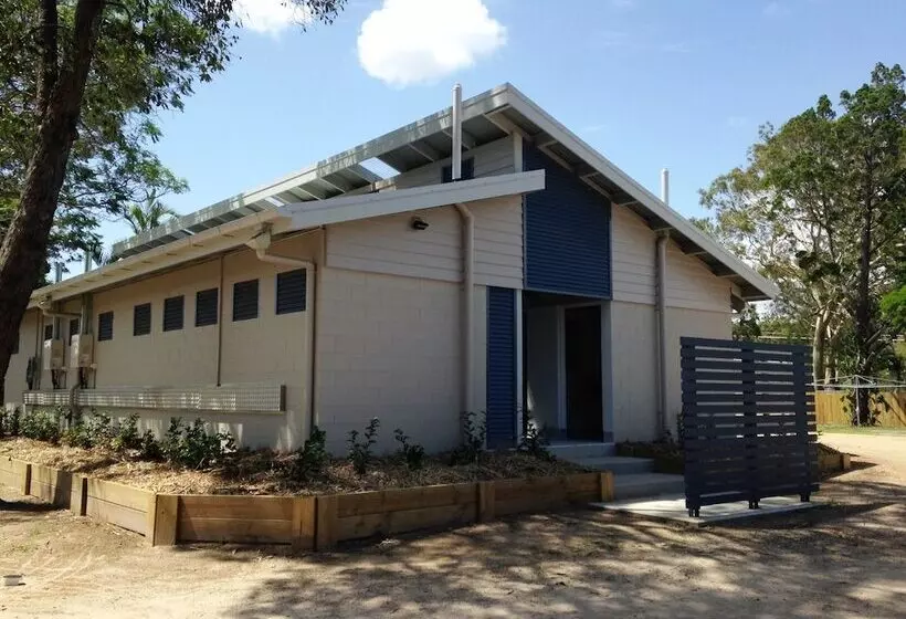 Отель Nrma Woodgate Beach Holiday Park