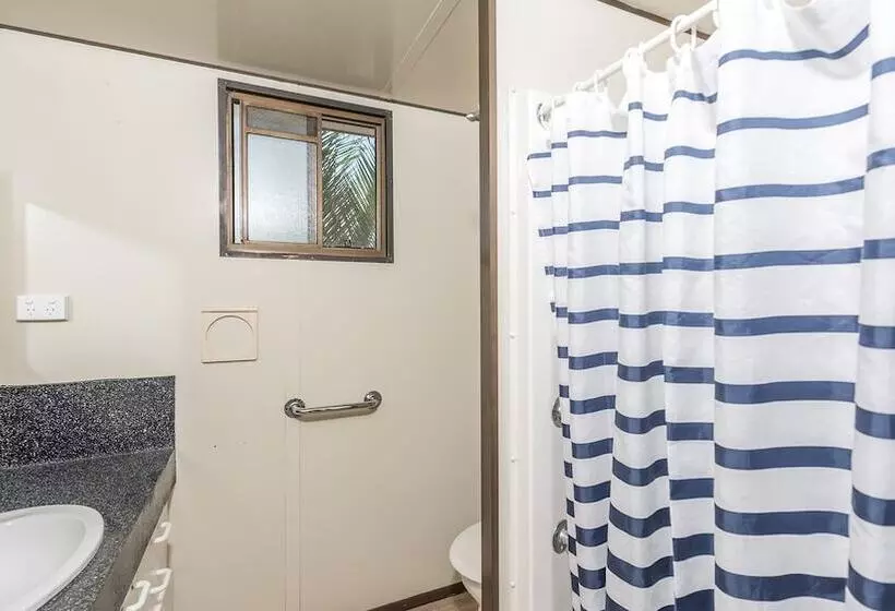 Отель Nrma Woodgate Beach Holiday Park