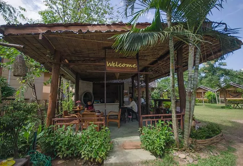 בית מלון כפרי Pai Country Hut