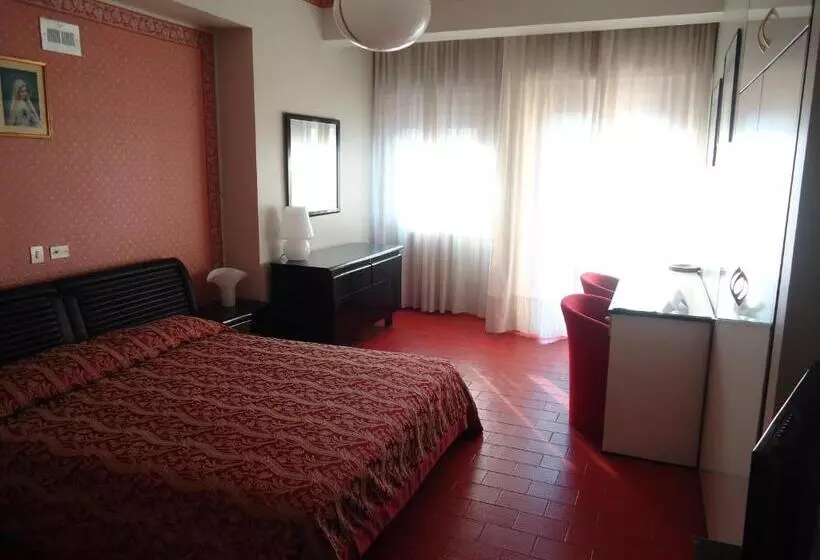 ホテル Ristorante Mommo