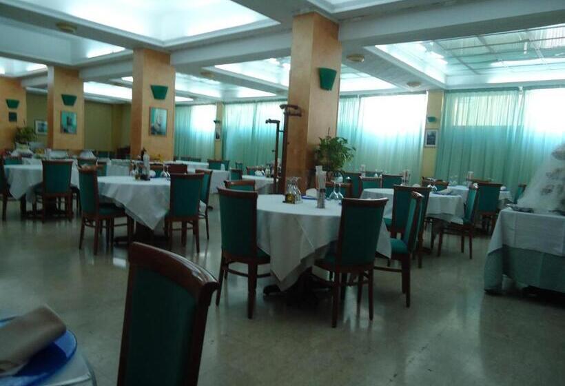 ホテル Ristorante Mommo