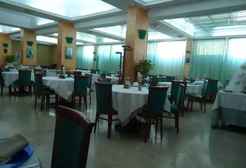 ホテル Ristorante Mommo
