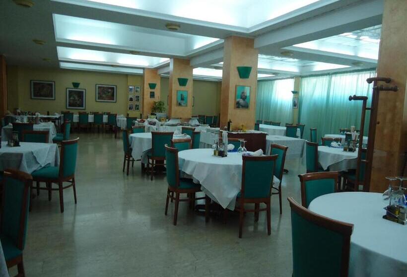 ホテル Ristorante Mommo