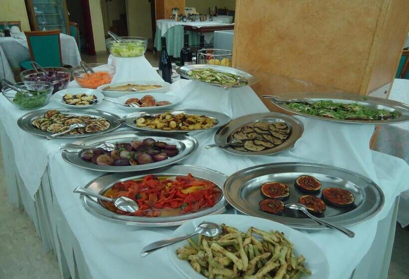 ホテル Ristorante Mommo