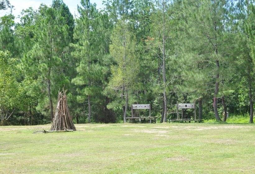 ホテル Samboja Lodge