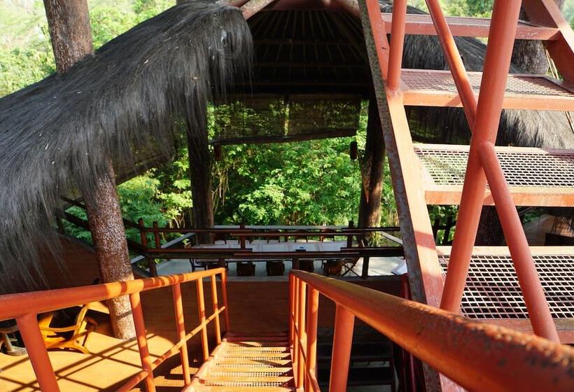 ホテル Samboja Lodge