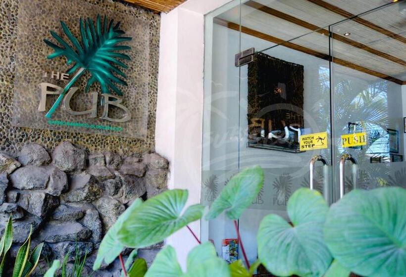 בית מלון כפרי The Pub