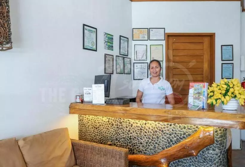 בית מלון כפרי The Pub