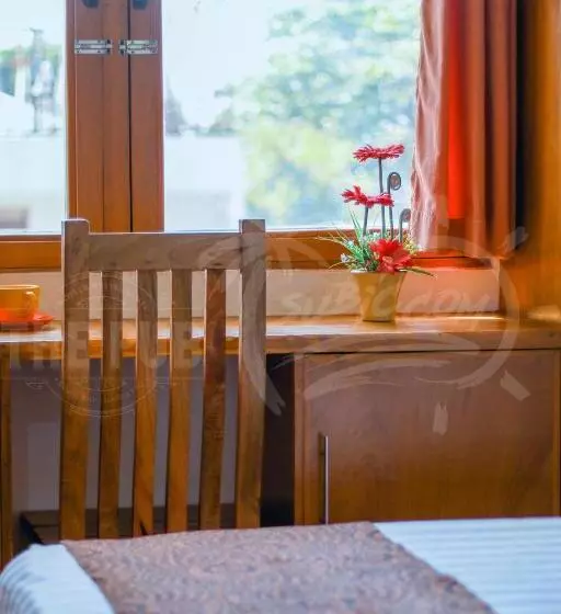 בית מלון כפרי The Pub