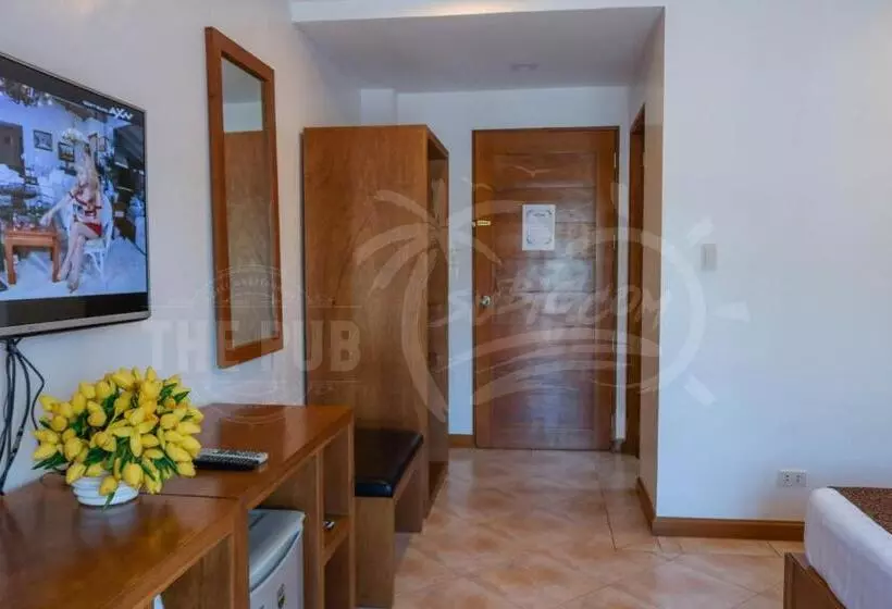 בית מלון כפרי The Pub