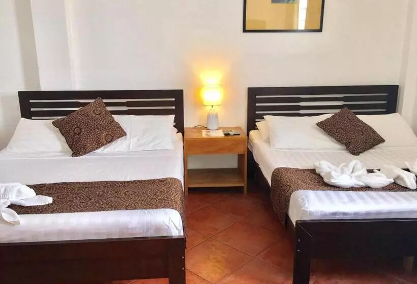 בית מלון כפרי The Pub