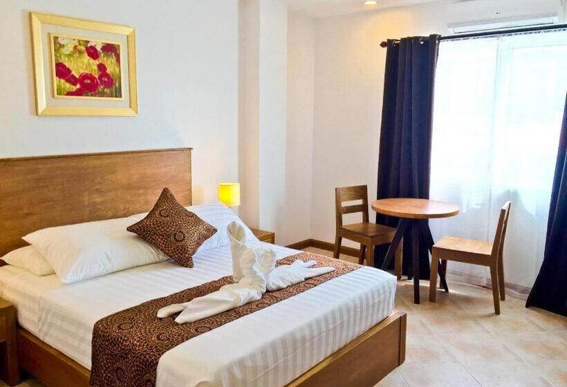 בית מלון כפרי The Pub