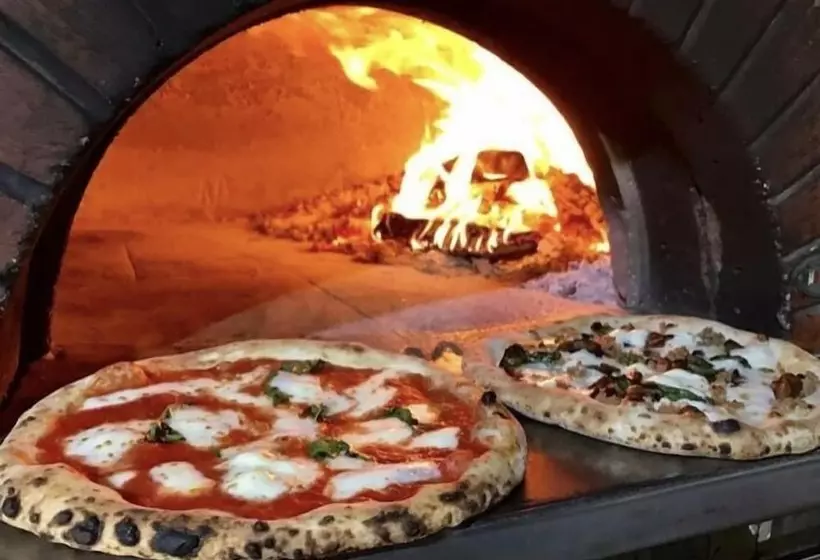 호텔 The Riverside Inn