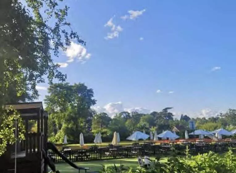 호텔 The Riverside Inn