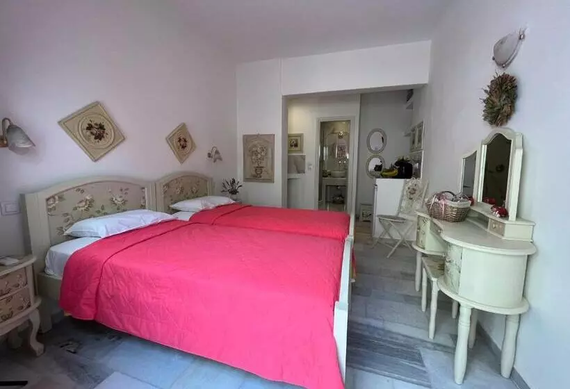 Пансион Naxos Philoxenia