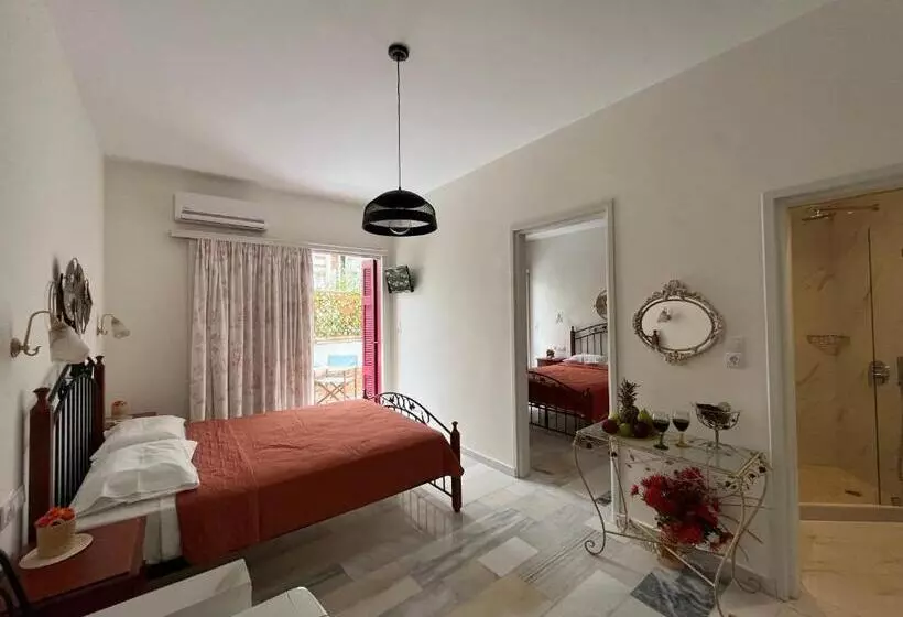 Пансион Naxos Philoxenia