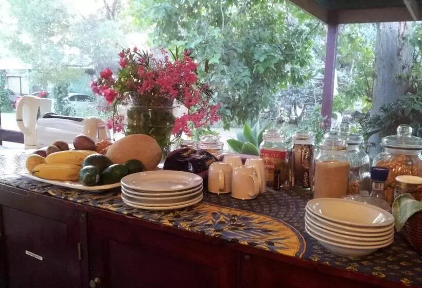 Пансион The Laurels Of Chinchilla