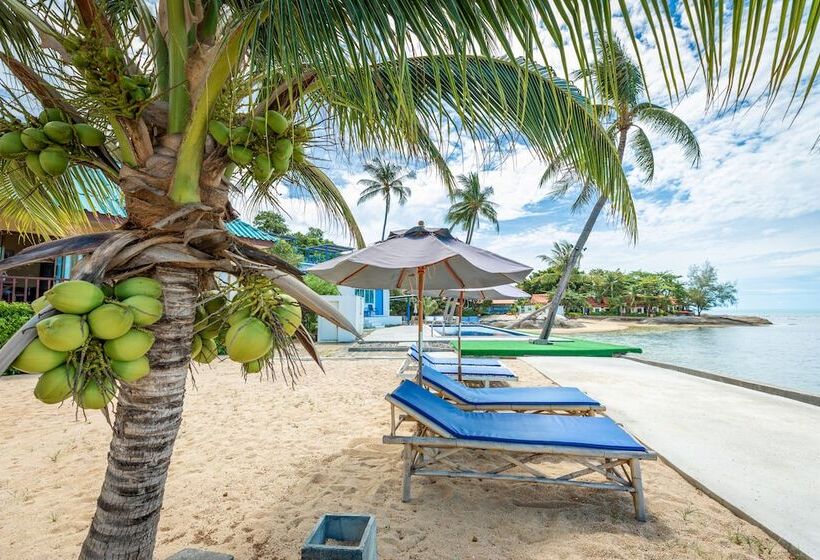 Three Trees Samui Resort   Sarocha Villa