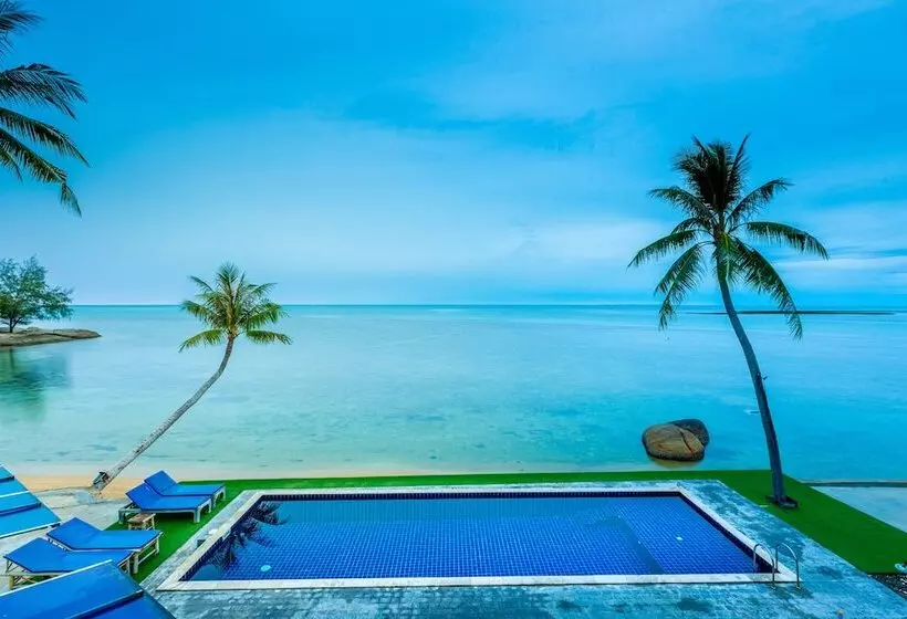 Three Trees Samui Resort   Sarocha Villa