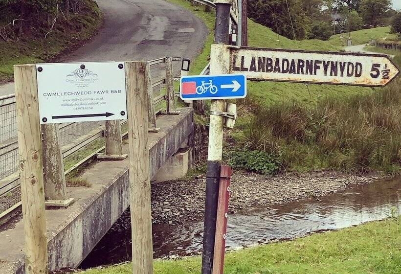 Aamiaismajoitus (B&B) Cwmllechwedd Fawr