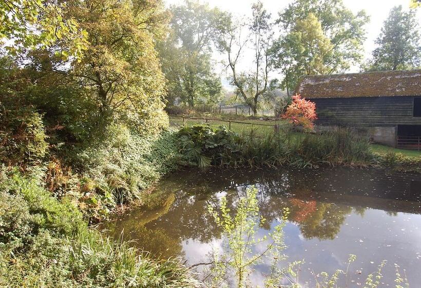 Aamiaismajoitus (B&B) Cwmllechwedd Fawr