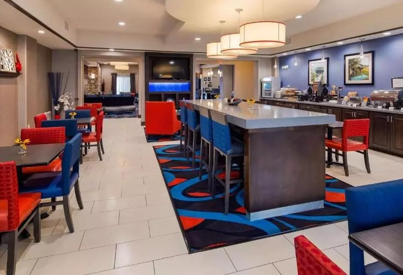 Otel Best Western Plus Ardmore Inn & Suites