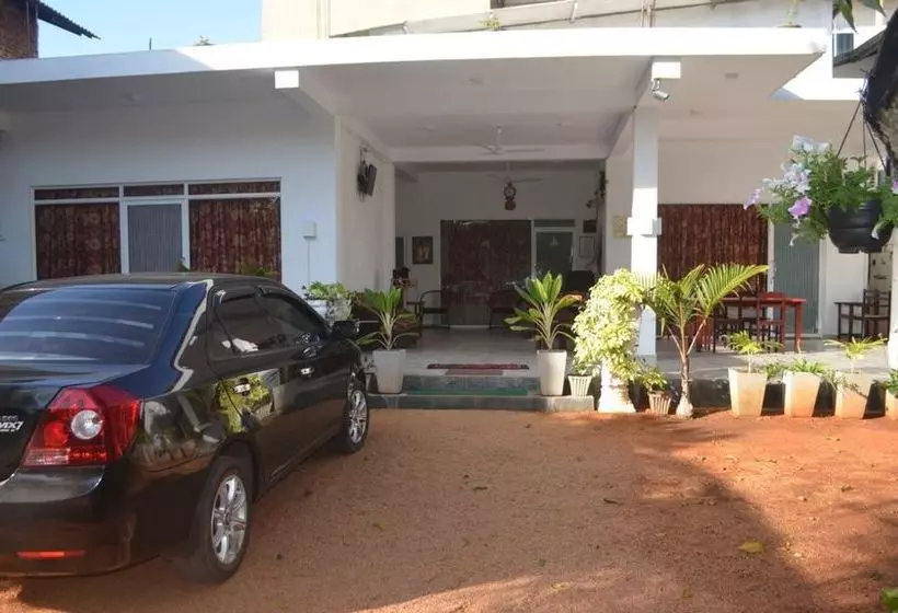 ホテル Bevary City