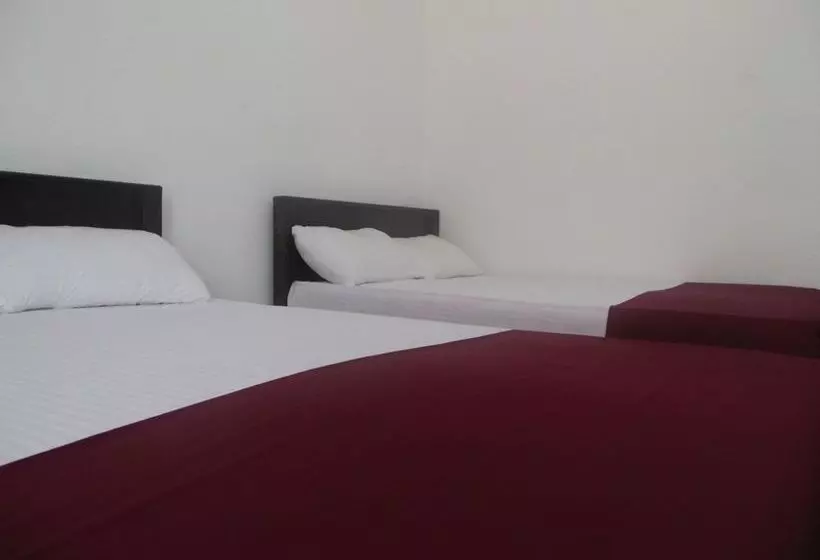 ホテル Bevary City