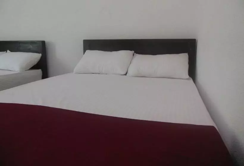 ホテル Bevary City