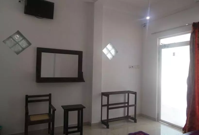 ホテル Bevary City