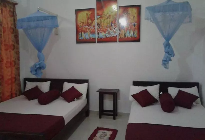 ホテル Bevary City