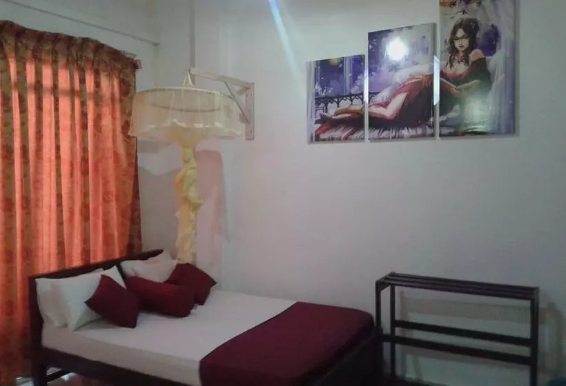 ホテル Bevary City