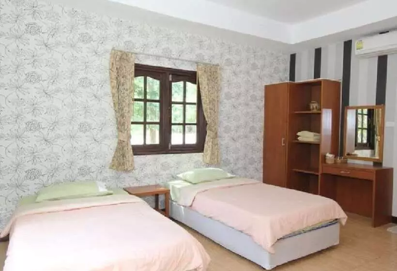 فندق Island Resort River Kwai By October