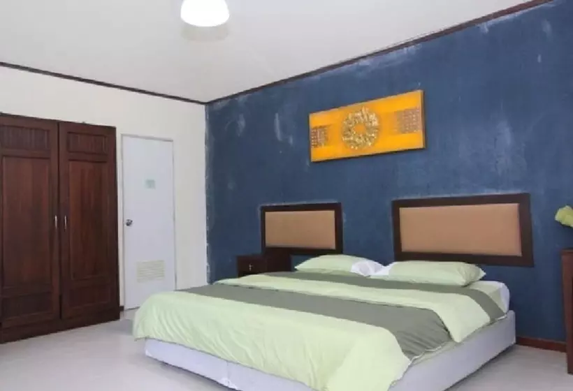 فندق Island Resort River Kwai By October