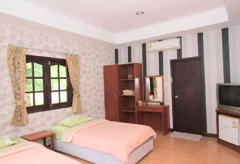 فندق Island Resort River Kwai By October