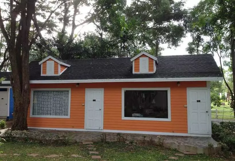 فندق Island Resort River Kwai By October