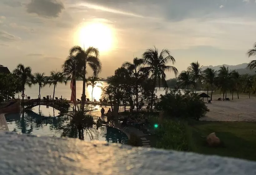 בית מלון כפרי Langkawi Lagoon Resort Private Unit