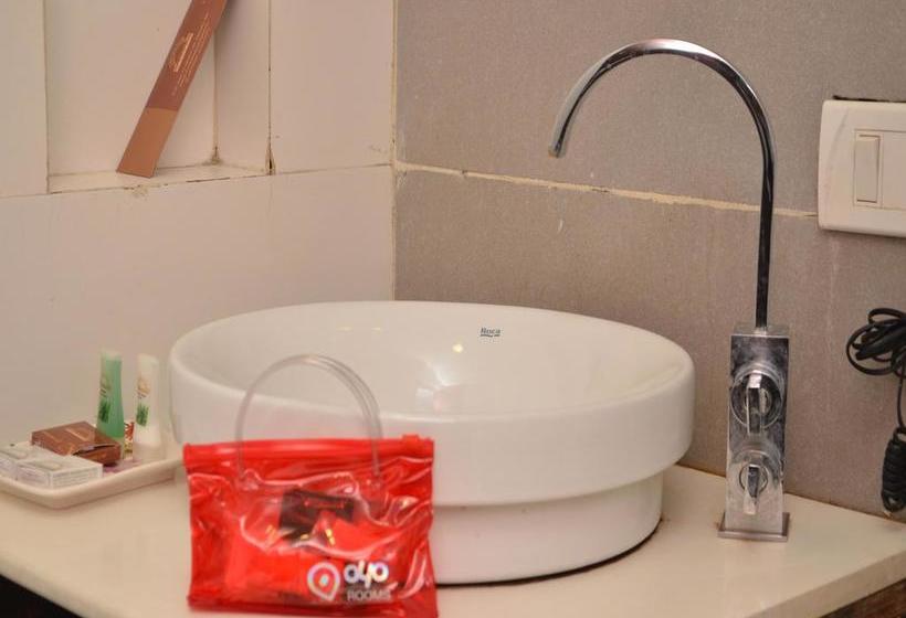 هتل Oyo Rooms Kranti Chowk Jalna Road