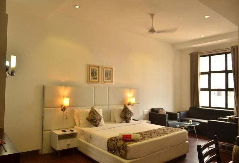 هتل Oyo Rooms Kranti Chowk Jalna Road