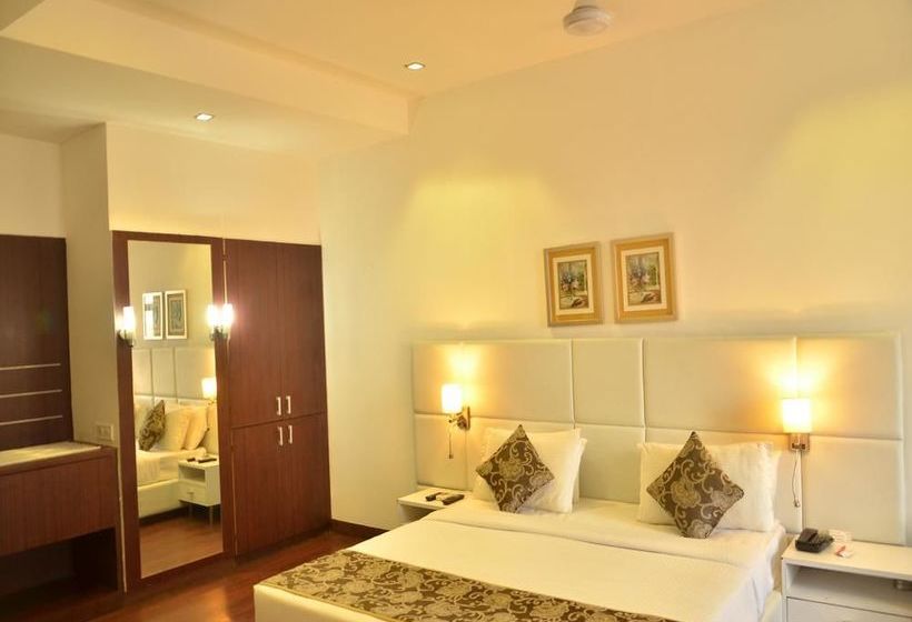هتل Oyo Rooms Kranti Chowk Jalna Road