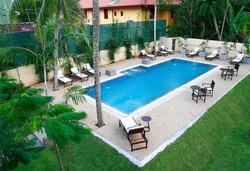 Отель Tranquil Negombo Boutique