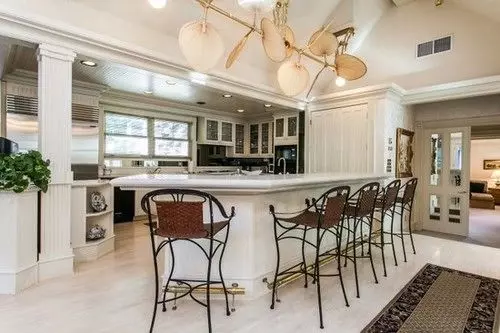 Отель West End Splendor By First Choice Property Management