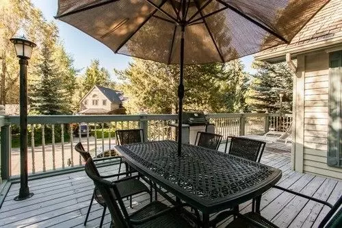 Отель West End Splendor By First Choice Property Management