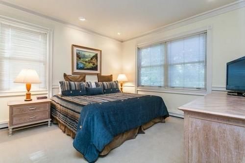 호텔 West End Splendor By First Choice Property Management