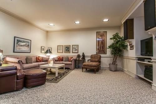 호텔 West End Splendor By First Choice Property Management