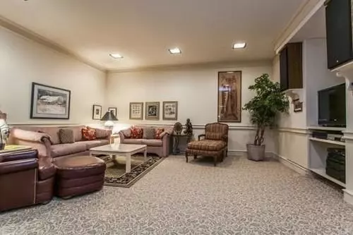 Отель West End Splendor By First Choice Property Management